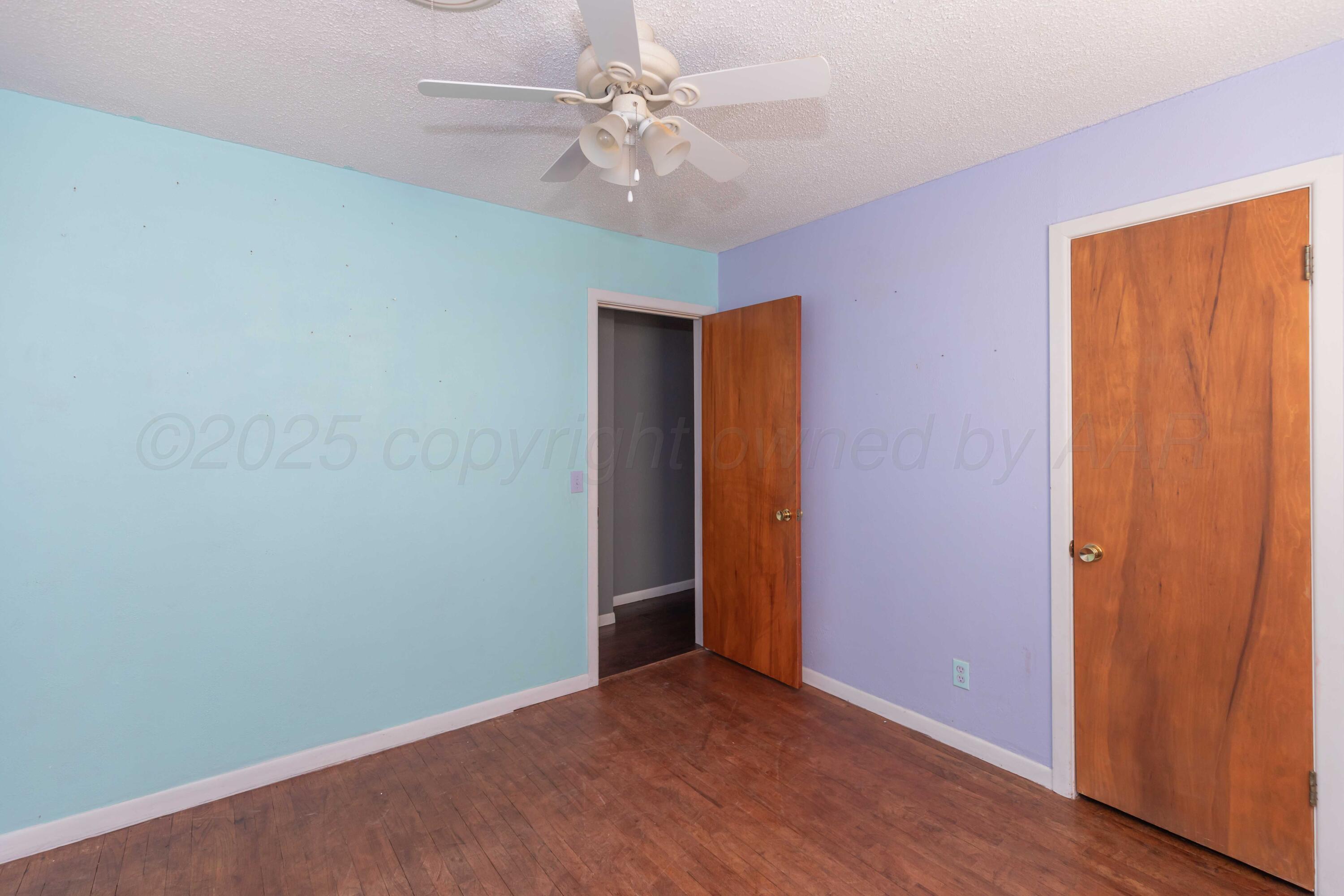 1209 South Main Street Shamrock, TX 79079 - Photo 24 of 45 BEDROOM 2 VIEW 1