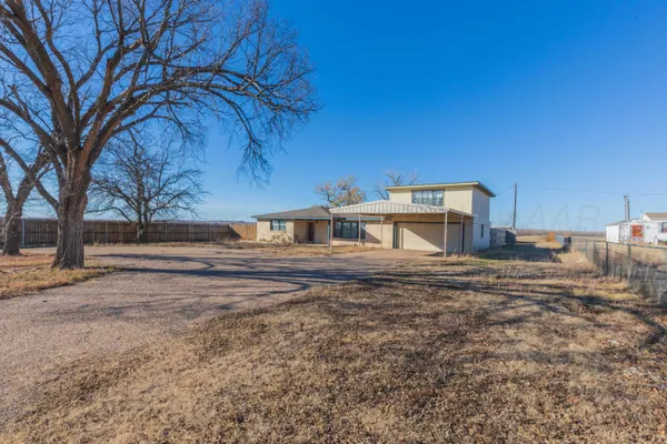$179,900 | 1209 South Main Street, Shamrock, TX 79079