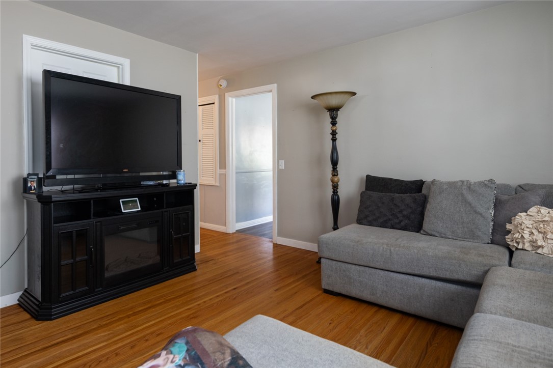 110 Brookhaven Terrace Rochester, NY 14621 - Photo 13 of 24