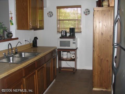 1773 Davis Road Jacksonville, FL 32218 - Photo 5 of 7 Kitchen