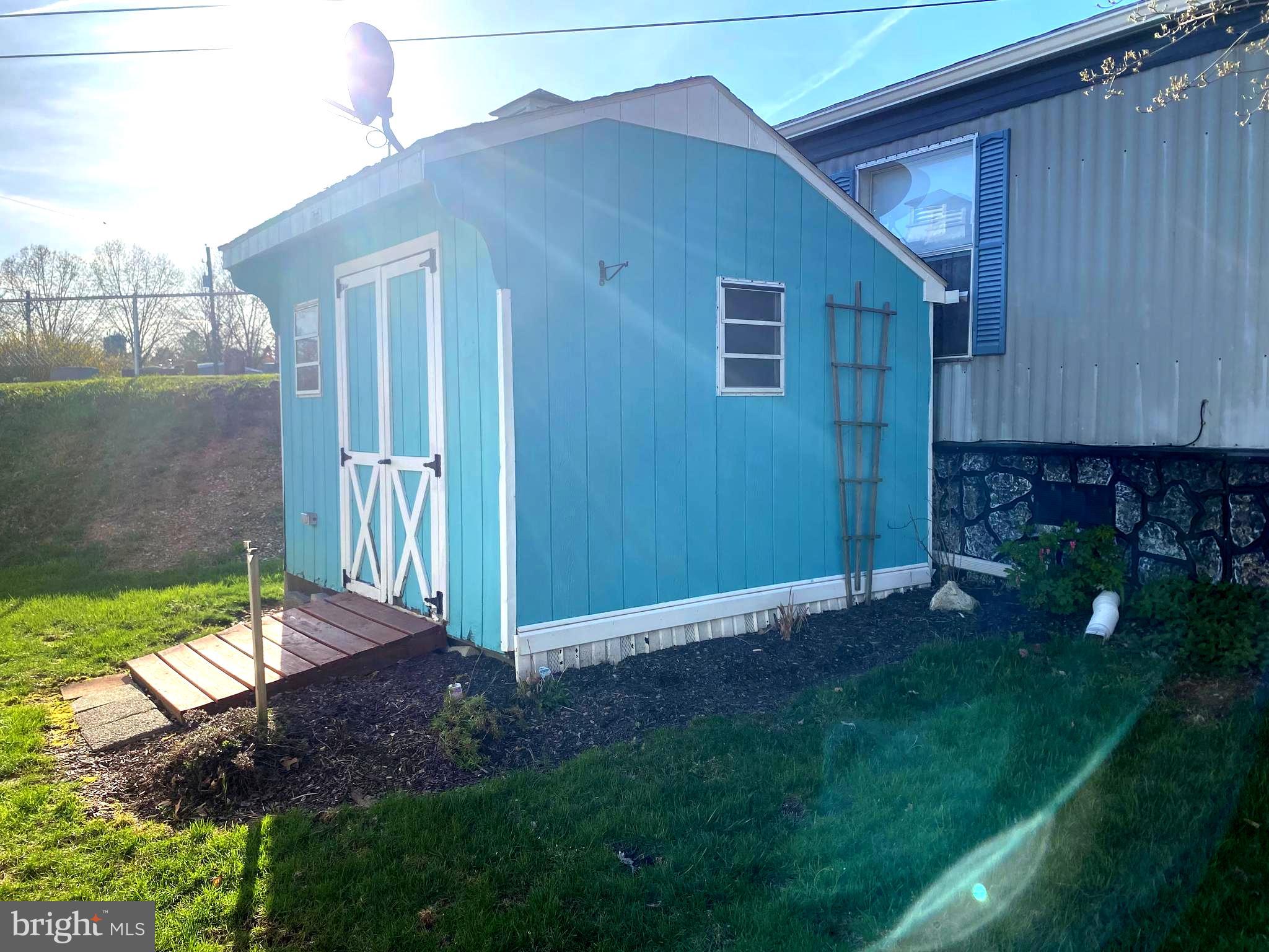 139 Weidler Lane Lititz, PA 17543 - Photo 17 of 17 Storage Shed