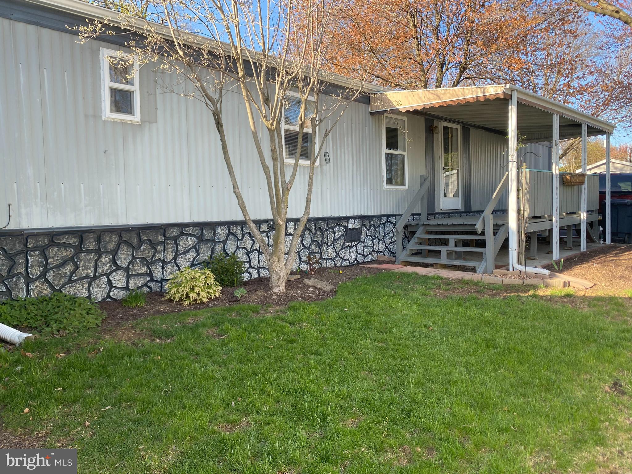 139 Weidler Lane Lititz, PA 17543 - Photo 2 of 17 139 Weilder Ln
