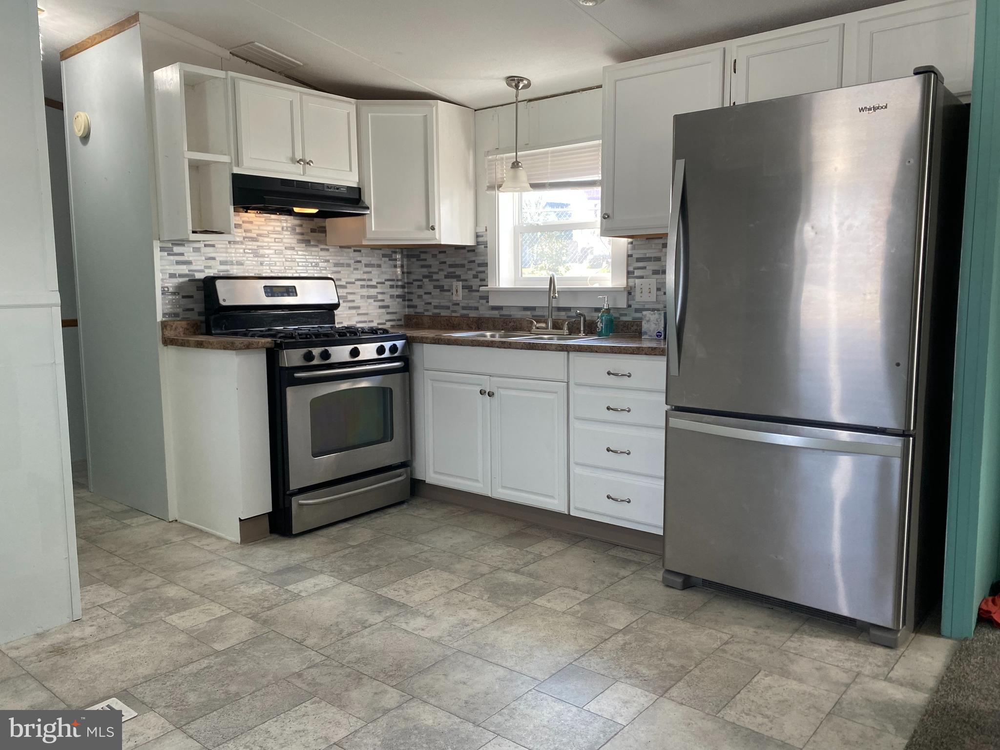 139 Weidler Lane Lititz, PA 17543 - Photo 5 of 17 Kitchen