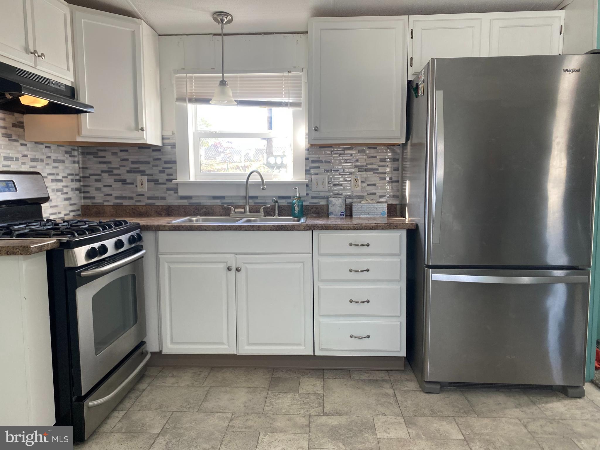 139 Weidler Lane Lititz, PA 17543 - Photo 6 of 17 Gallery Image 6