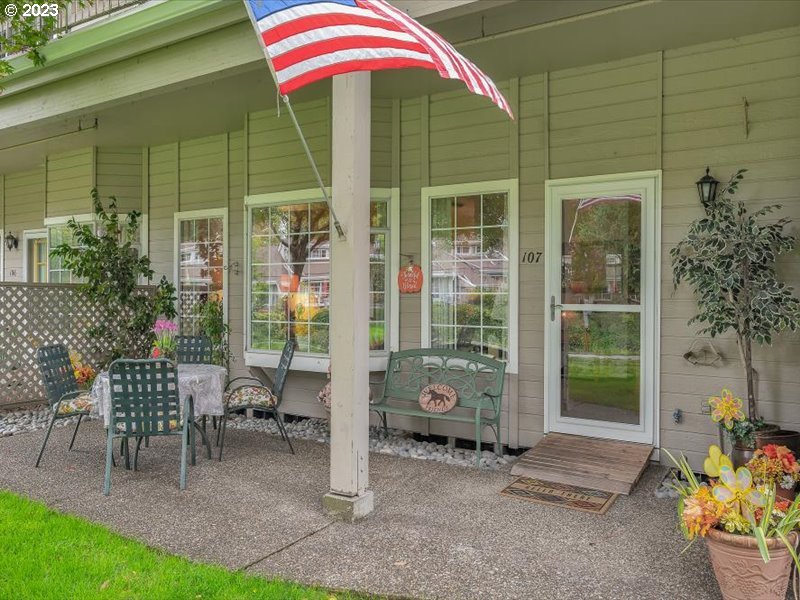 13775 Southwest Scholls Ferry Road, Unit 107 Beaverton, OR 97008 - Photo 1 of 35 Gallery Image 1