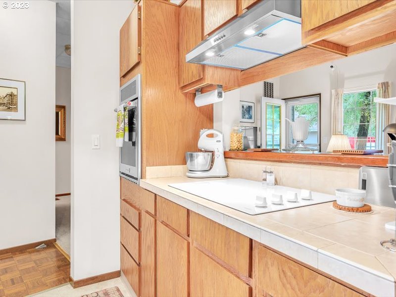 13775 Southwest Scholls Ferry Road, Unit 107 Beaverton, OR 97008 - Photo 13 of 35 Gallery Image 13