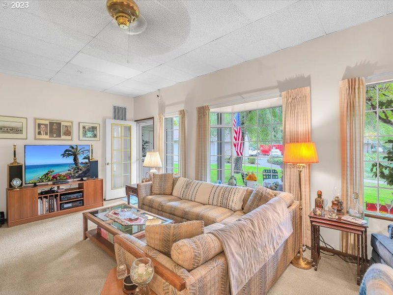 13775 Southwest Scholls Ferry Road, Unit 107 Beaverton, OR 97008 - Photo 5 of 35 Gallery Image 5