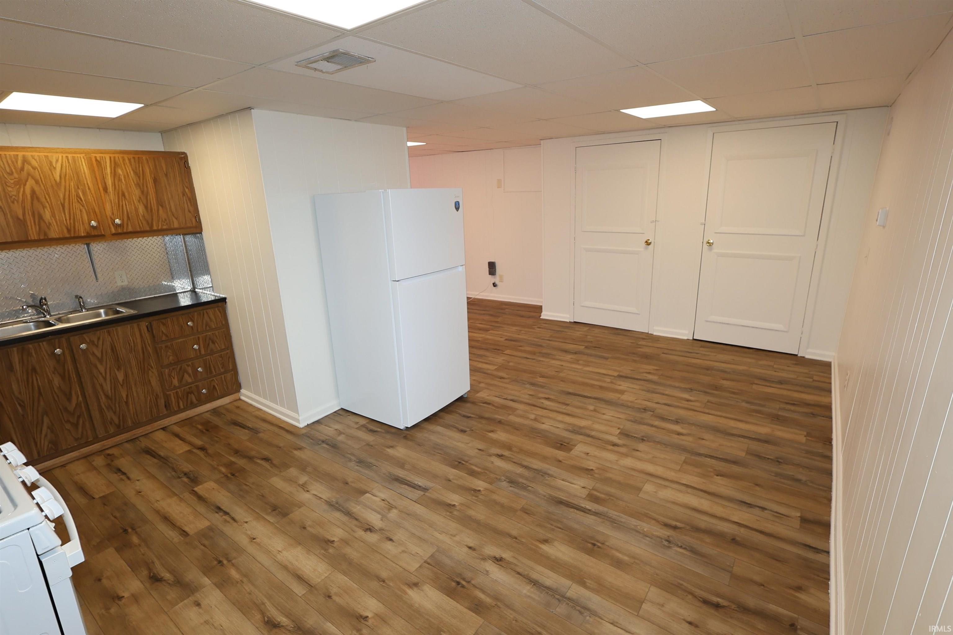 101 West Main Street Syracuse, IN 46567 - Photo 21 of 32