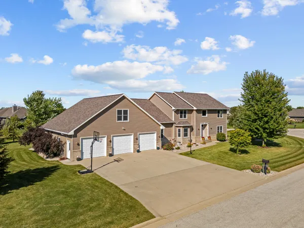 $729,900 | W5071 Cherrywood Court, Sherwood, WI 54169
