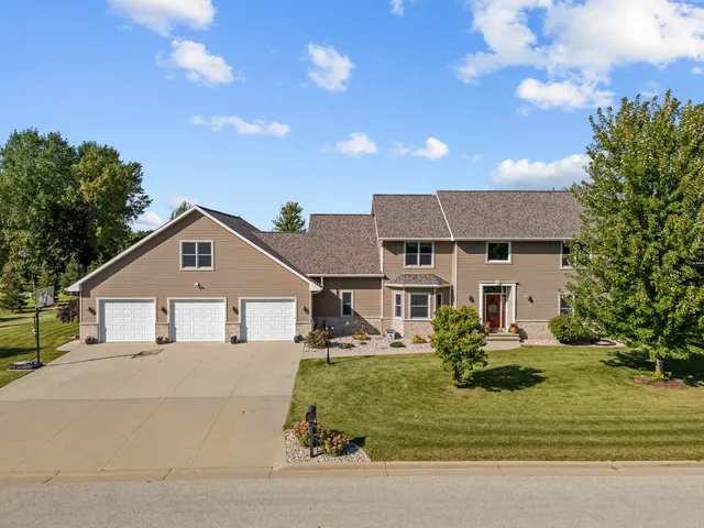 $739,000 | W5071 Cherrywood Court, Sherwood, WI 54169