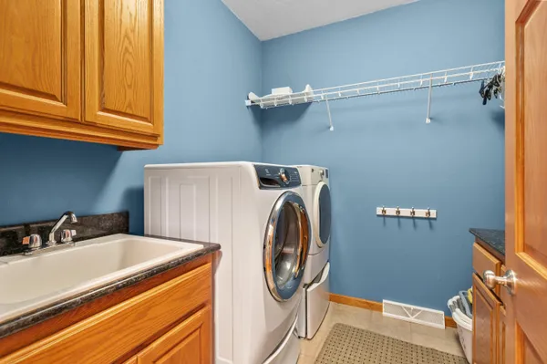 $729,900 | W5071 Cherrywood Court, Sherwood, WI 54169