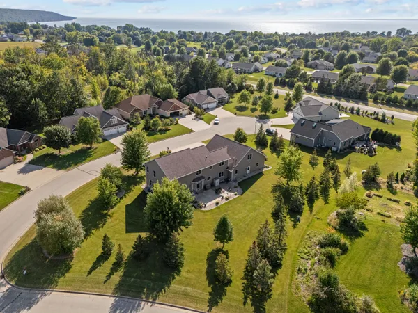 $729,900 | W5071 Cherrywood Court, Sherwood, WI 54169