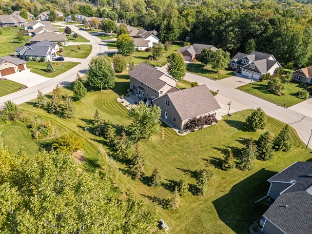 $739,000 | W5071 Cherrywood Court, Sherwood, WI 54169