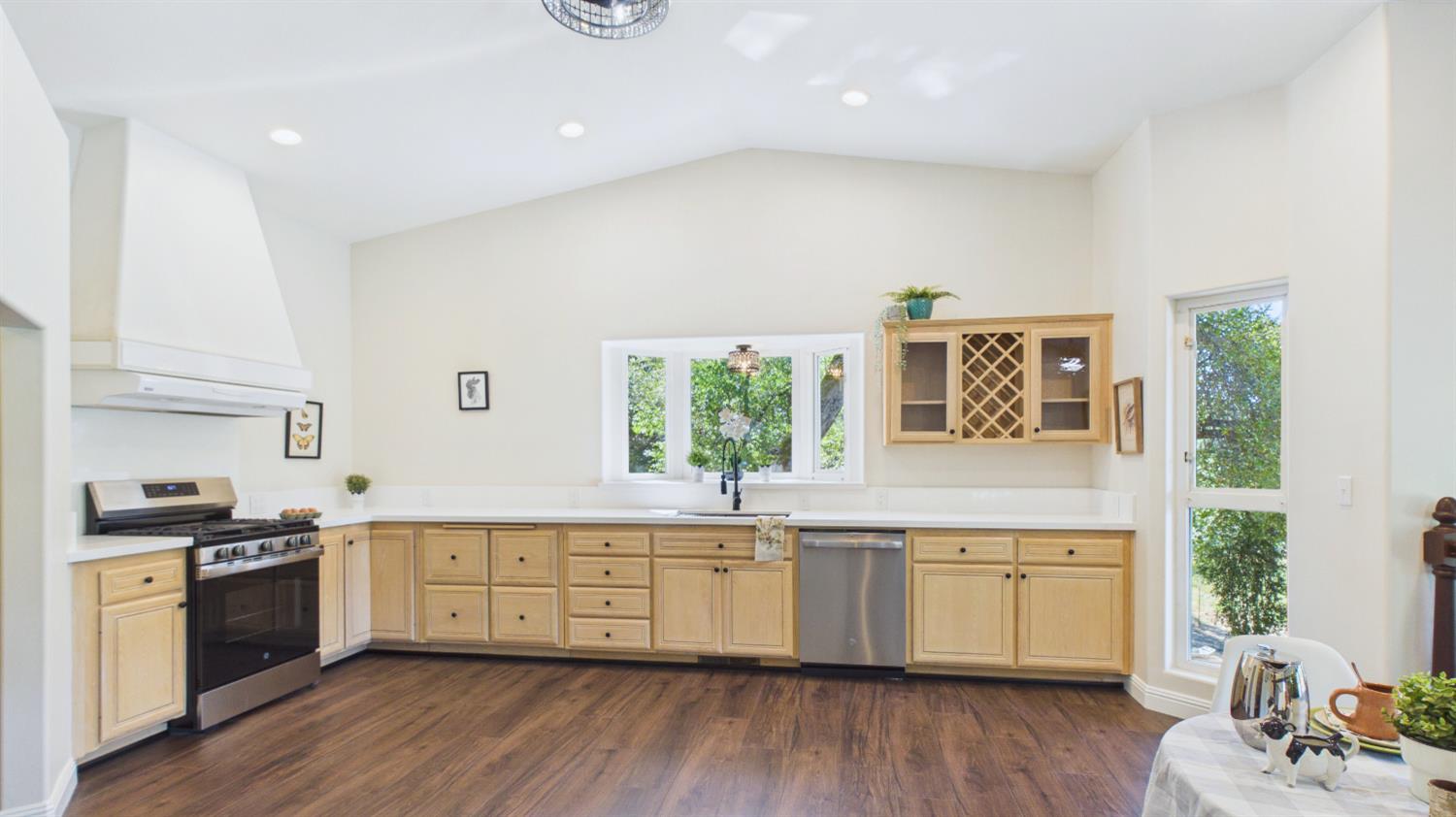 22499 Vilas Road Sonora, CA 95370 - Photo 40 of 78 Lake House Kitchen