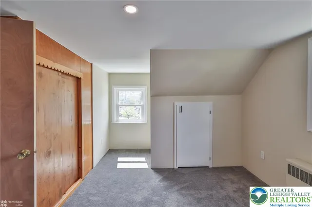 a view of entryway with hallway