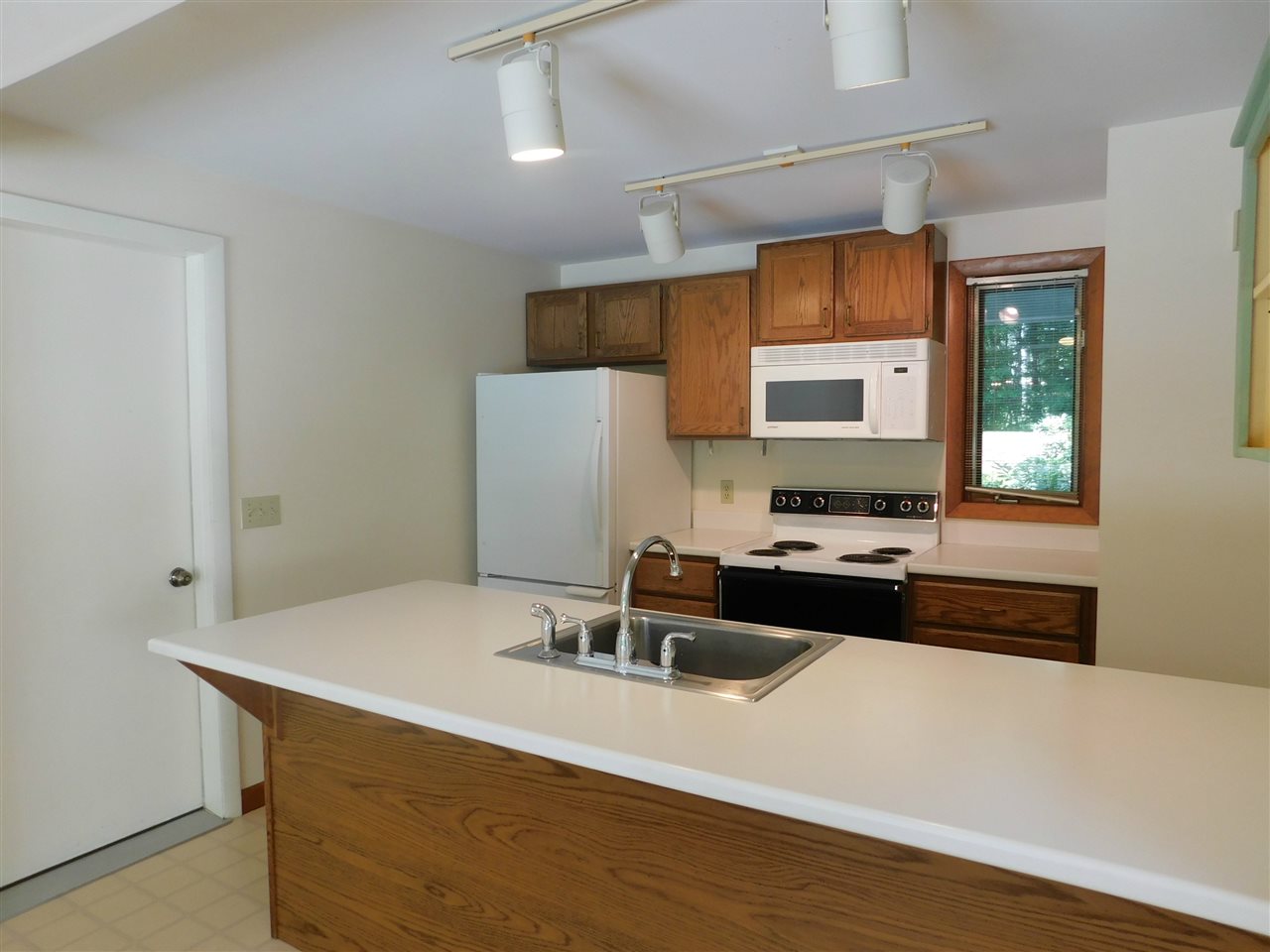 147 Antrim Road Hancock, NH 03449 - Photo 8 of 20