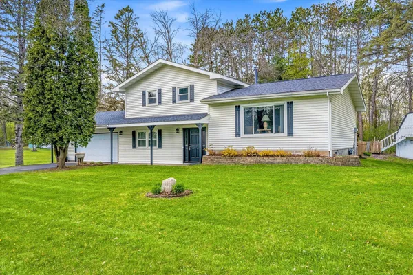 $350,000 | 6422 Donnybrook Drive, North Branch, MN 55056