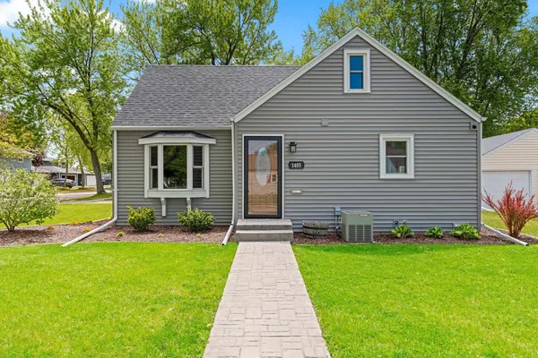 $239,900 | 1405 West Brewster Street, Appleton, WI 54914