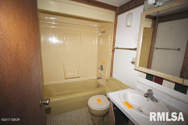 17603 East Fairfield Road Mount Vernon, IL 62864 - Photo 20 of 29 Gallery Image 20