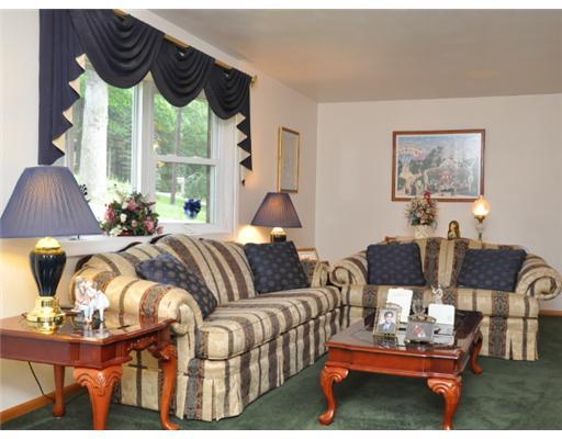 239 Teakwood Road Butler, PA 16001 - Photo 6 of 15 Living Room.