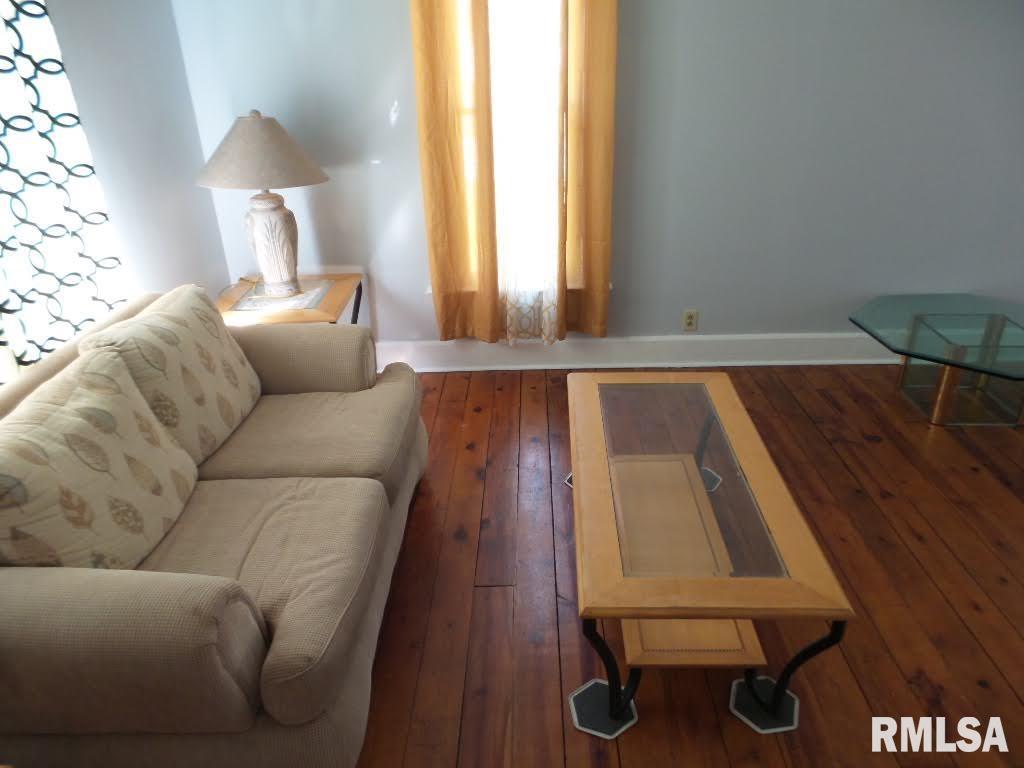 522 North 5th Street Chillicothe, IL 61523 - Photo 7 of 27