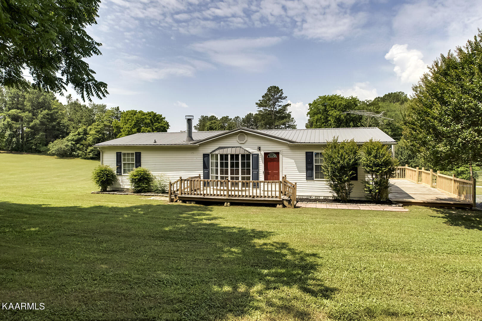 01_JuddLane_511_Front