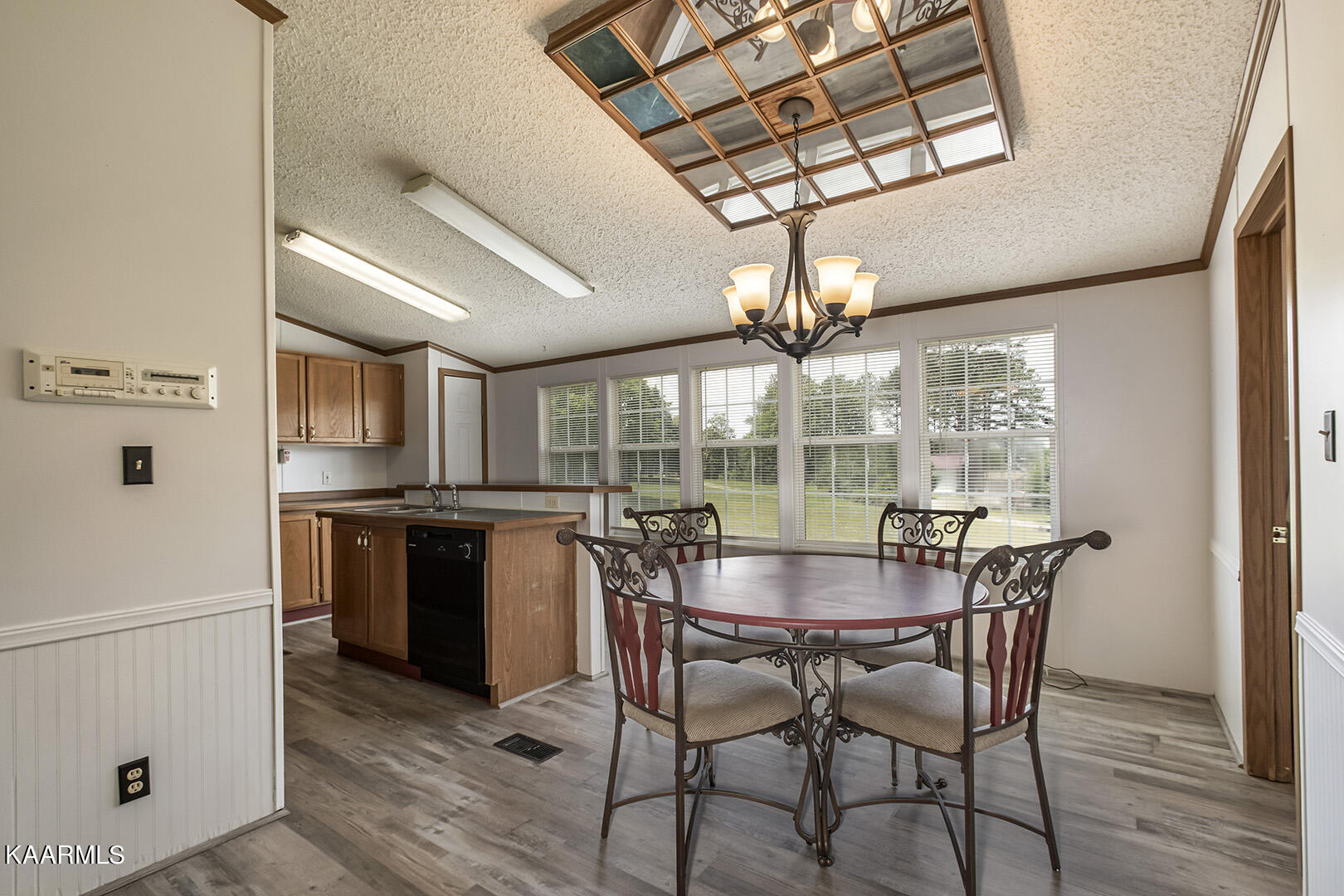 511 South Judd Road Decatur, TN 37322 - Photo 13 of 53 13_JuddLane_511_Dining02