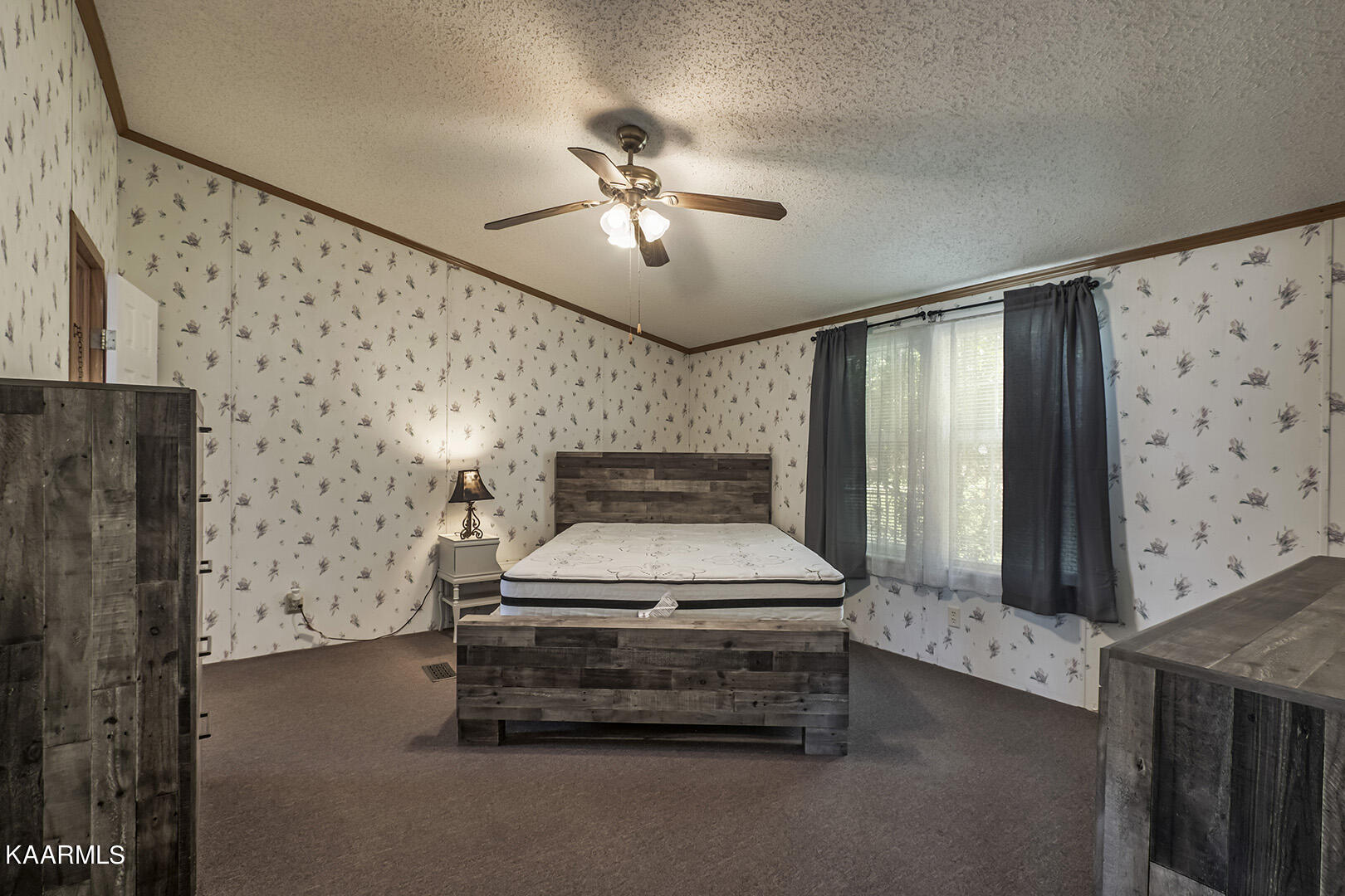 511 South Judd Road Decatur, TN 37322 - Photo 22 of 53 23_JuddLane_511_MasterBedroom01