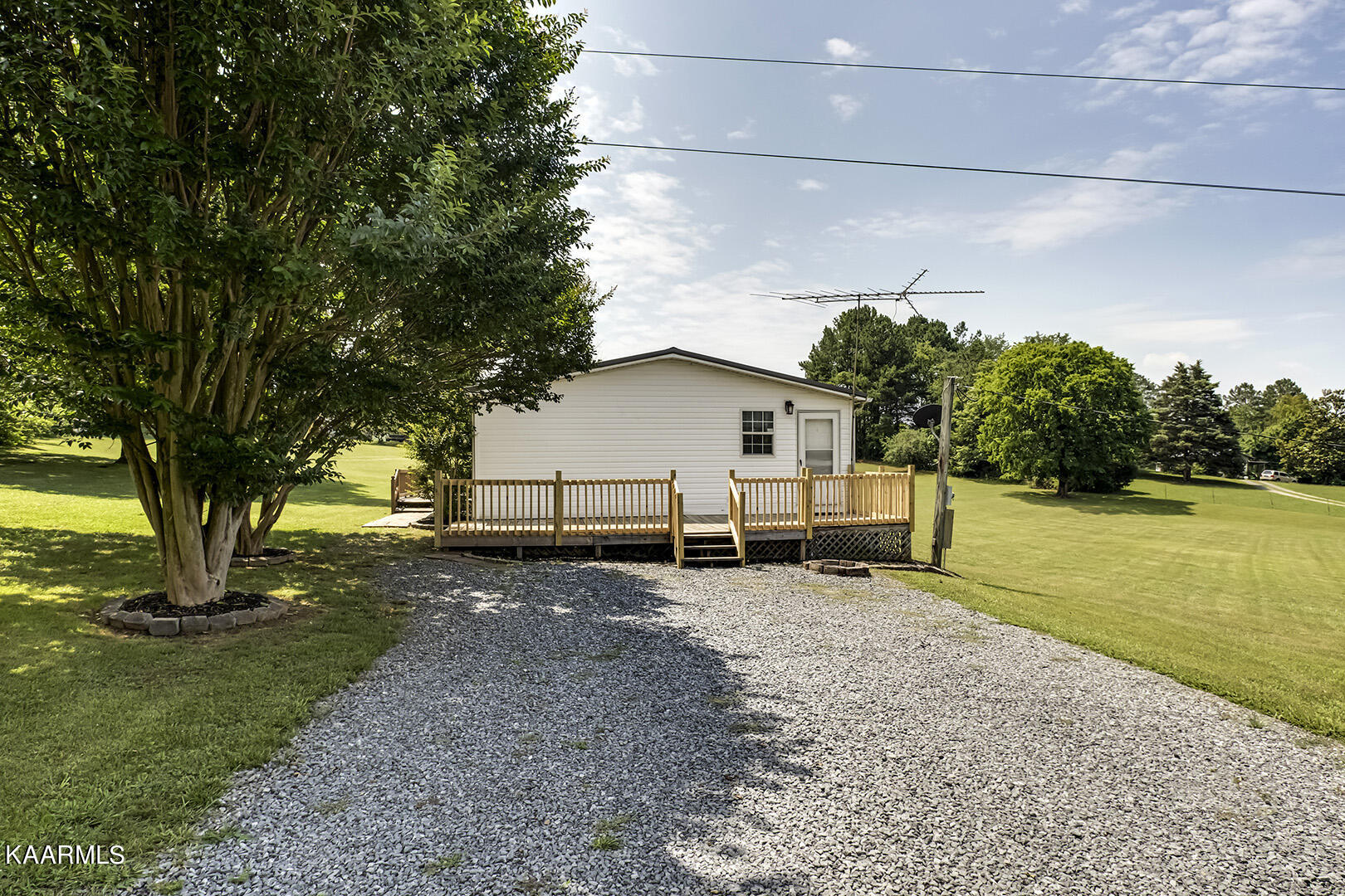 511 South Judd Road Decatur, TN 37322 - Photo 3 of 53 03_JuddLane_511_DriveSide