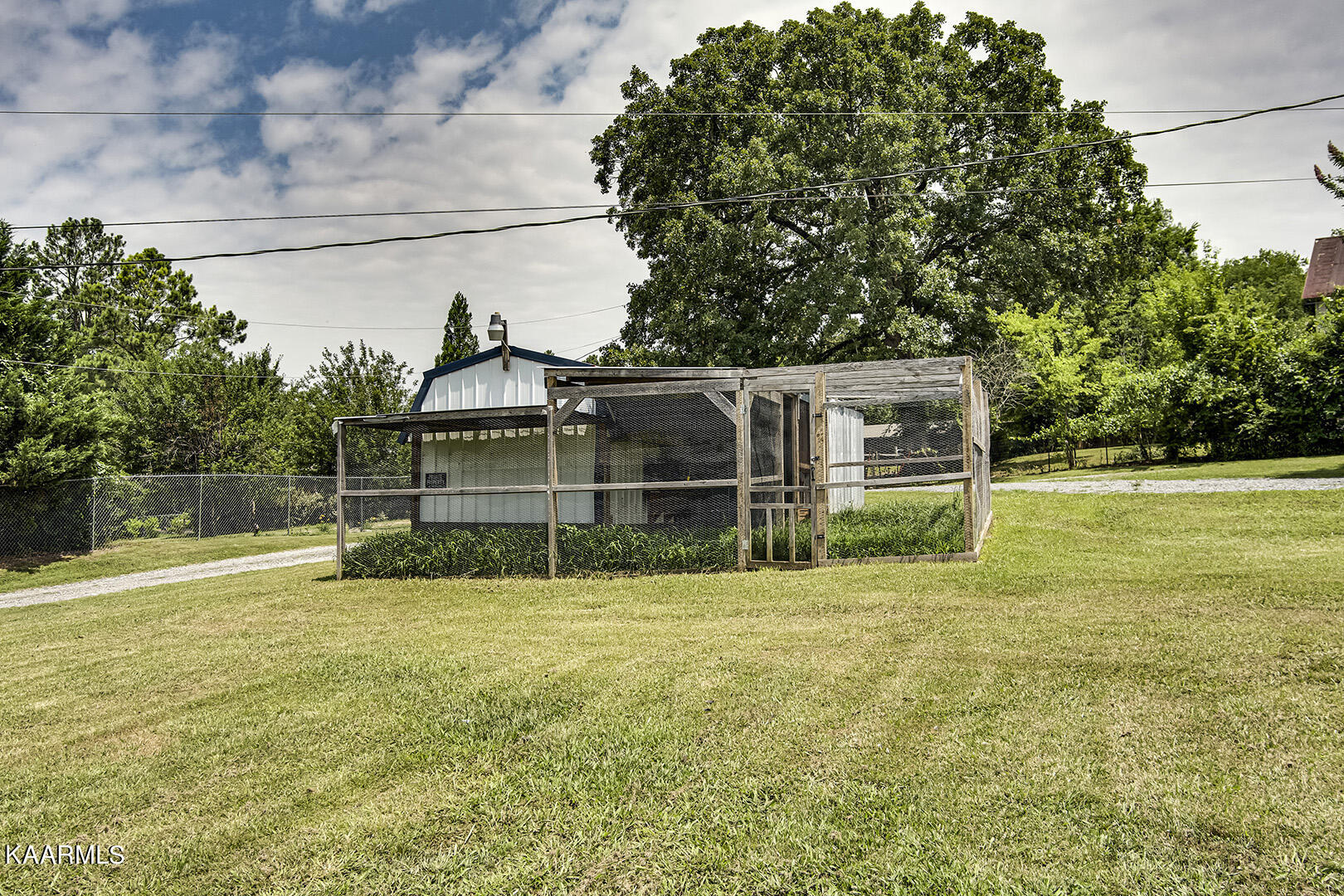 511 South Judd Road Decatur, TN 37322 - Photo 41 of 53 42_JuddLane_511_GardenShed03