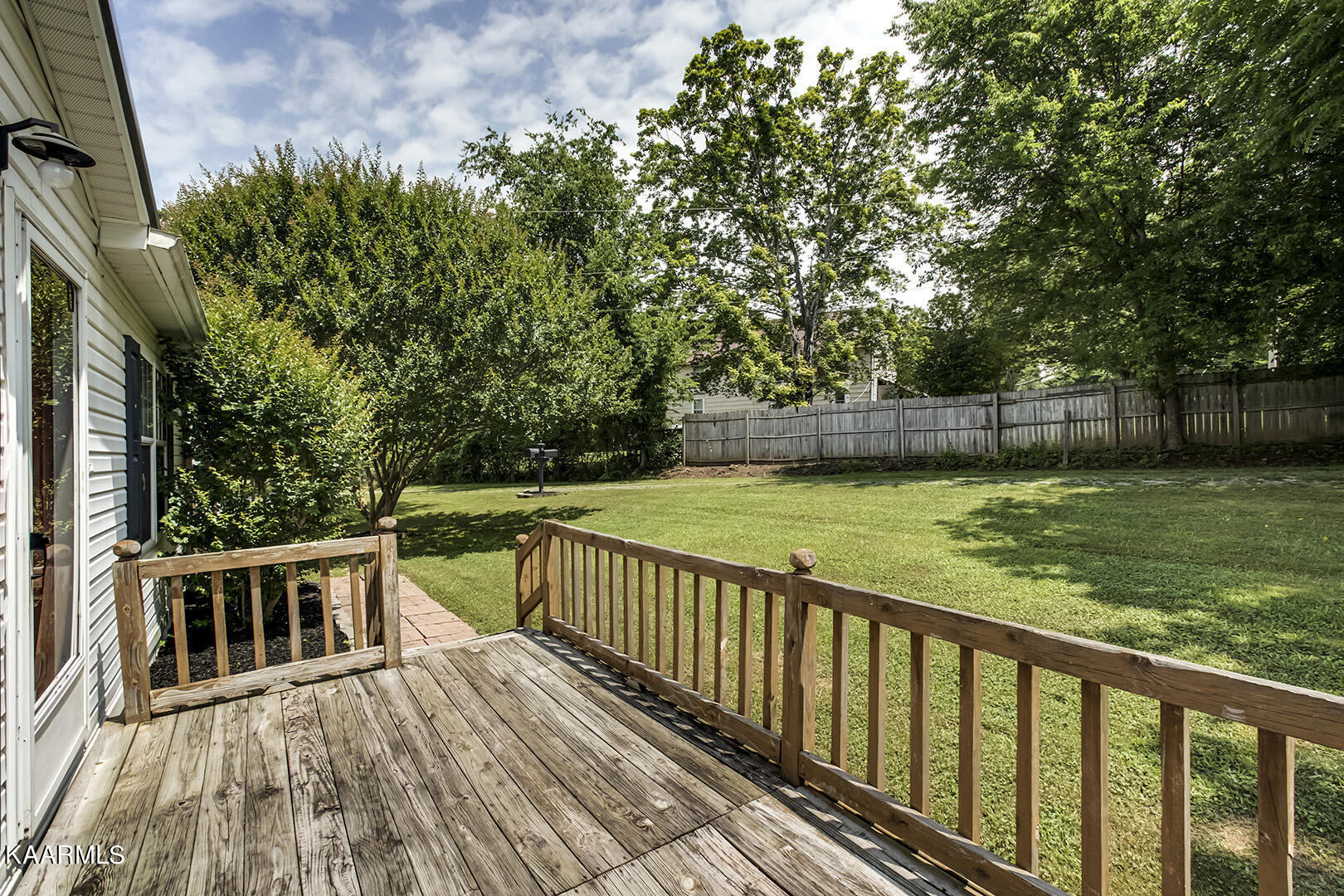 511 South Judd Road Decatur, TN 37322 - Photo 6 of 53 06_JuddLane_511_FrontDeck02