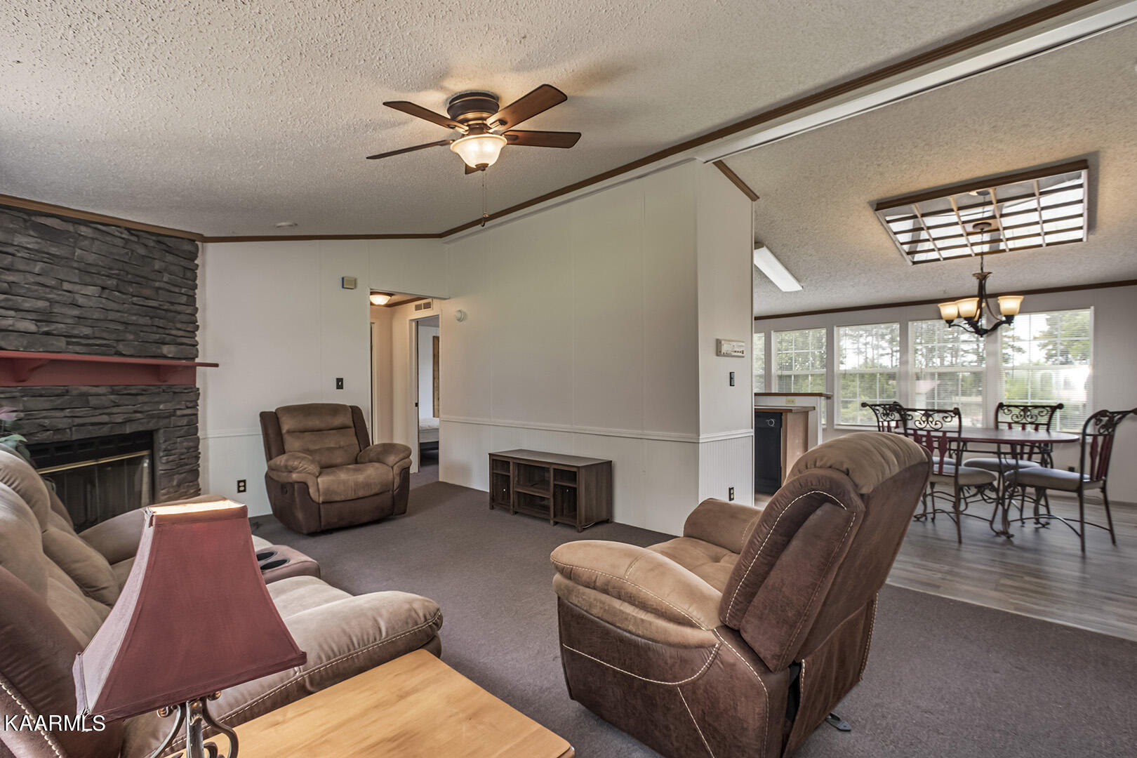 511 South Judd Road Decatur, TN 37322 - Photo 8 of 53 08_JuddLane_511_Living01