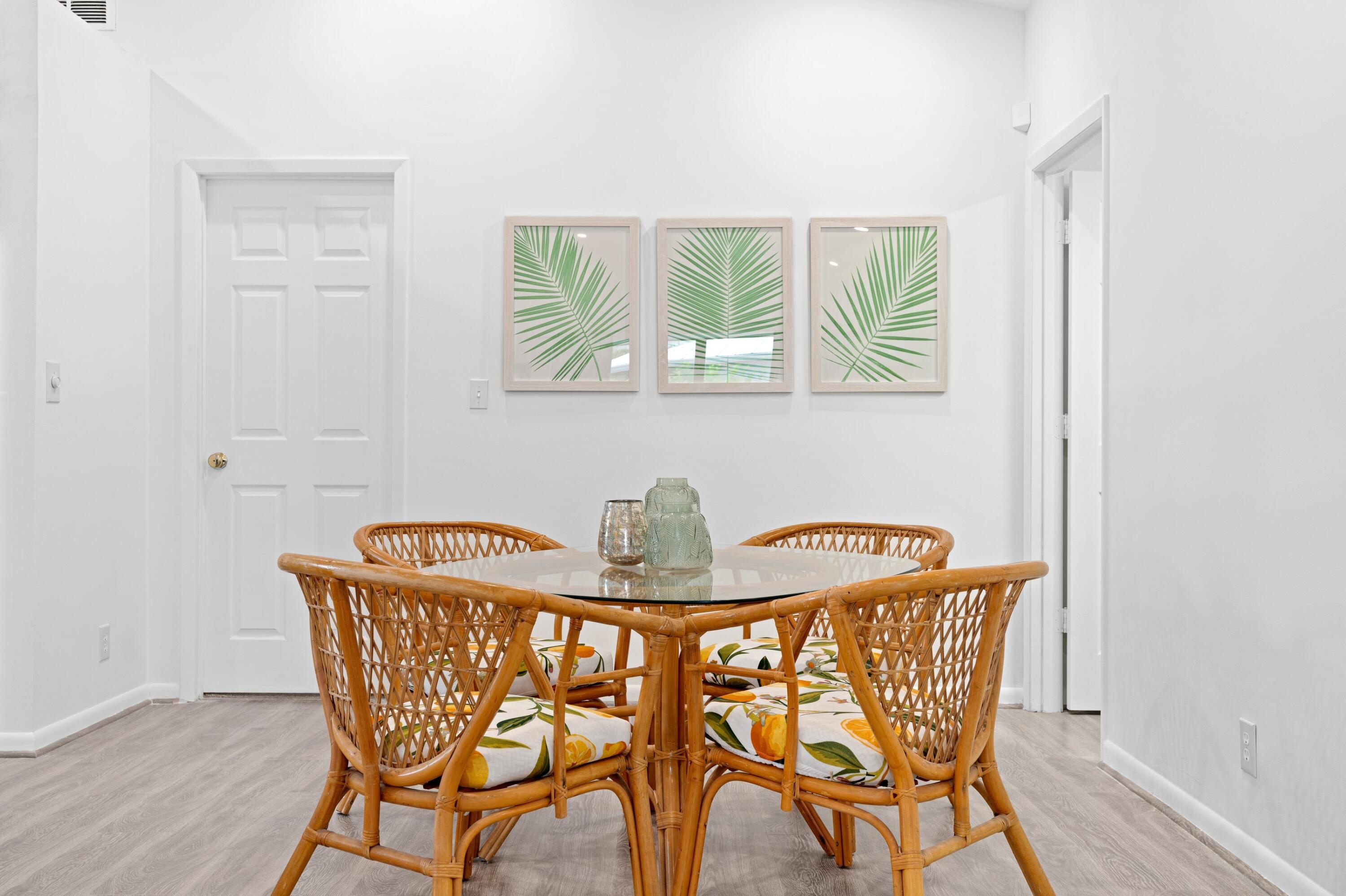 6894 Southeast Raintree Avenue Stuart, FL 34997 - Photo 8 of 24 Beautiful Dining Space