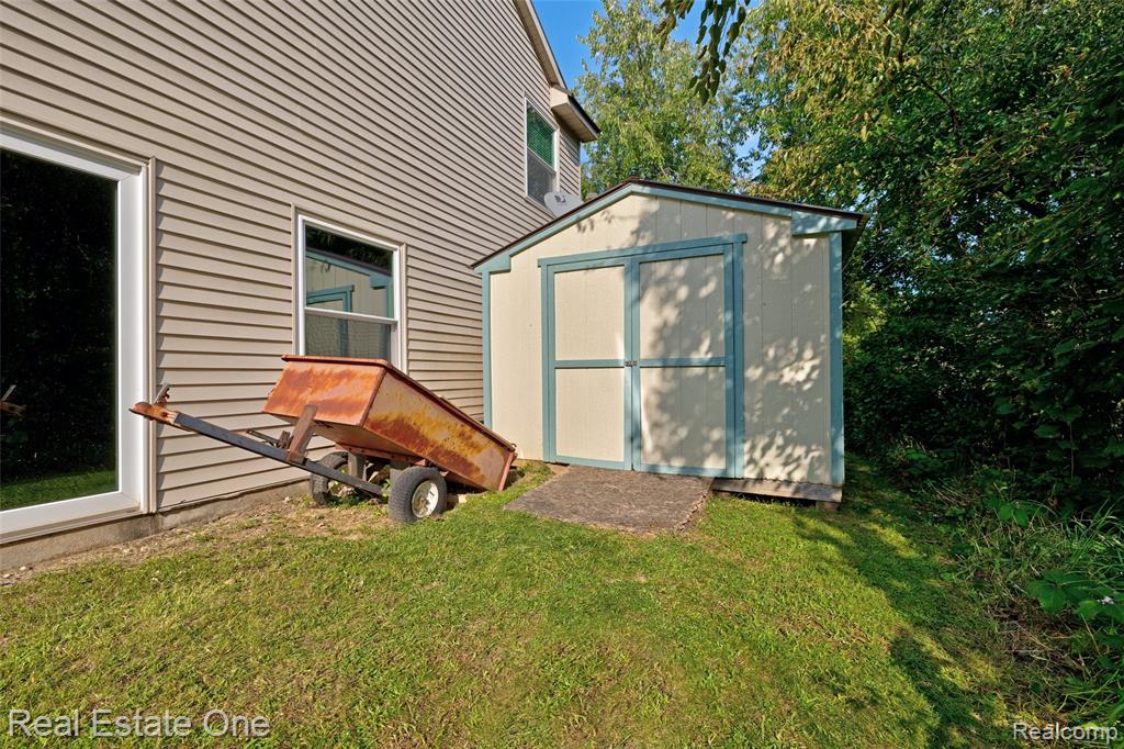 5327 Edgar Road Clarkston, MI 48346 - Photo 68 of 68