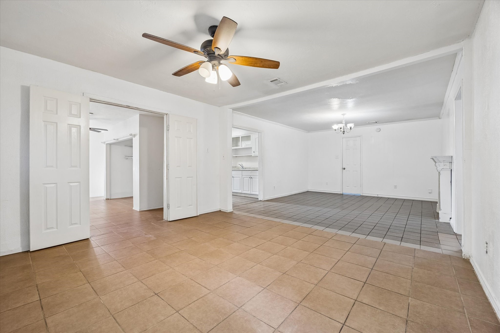 7119 Long Point Road Houston, TX 77055 - Photo 7 of 21