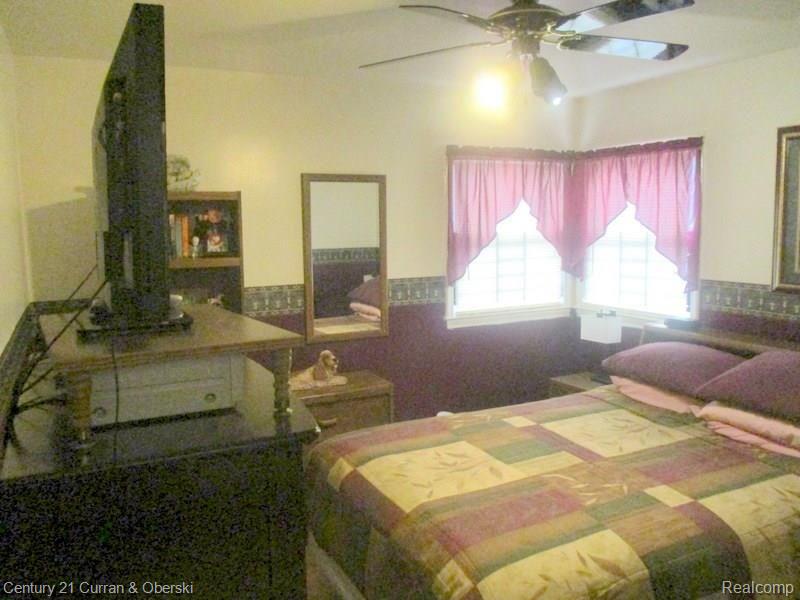 192 Amherst Street Inkster, MI 48141 - Photo 12 of 36 IMG_0454.JPG