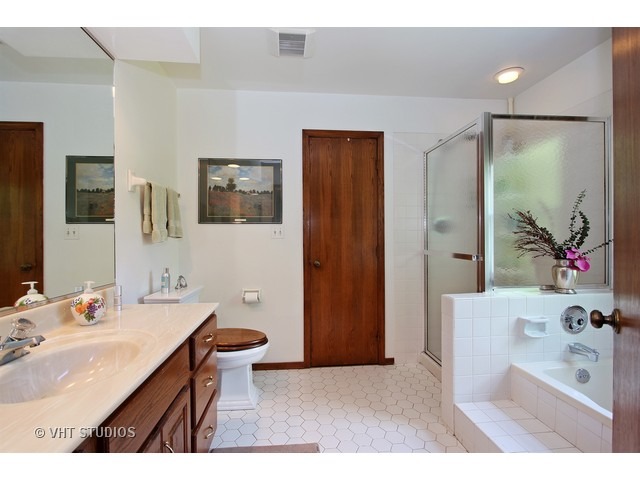 1061 South Ridge Road Lake Forest, IL 60045 - Photo 12 of 22