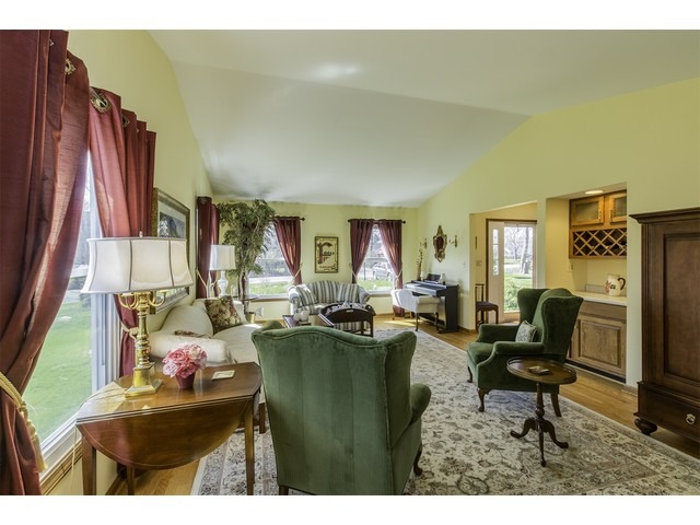 1061 South Ridge Road Lake Forest, IL 60045 - Photo 2 of 22
