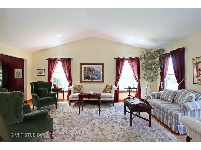 1061 South Ridge Road Lake Forest, IL 60045 - Photo 3 of 22