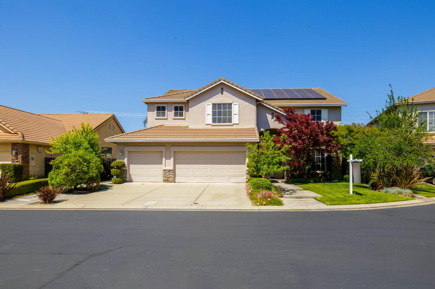 1705 Avignon Lane Modesto, CA 95356 - Photo 2 of 87