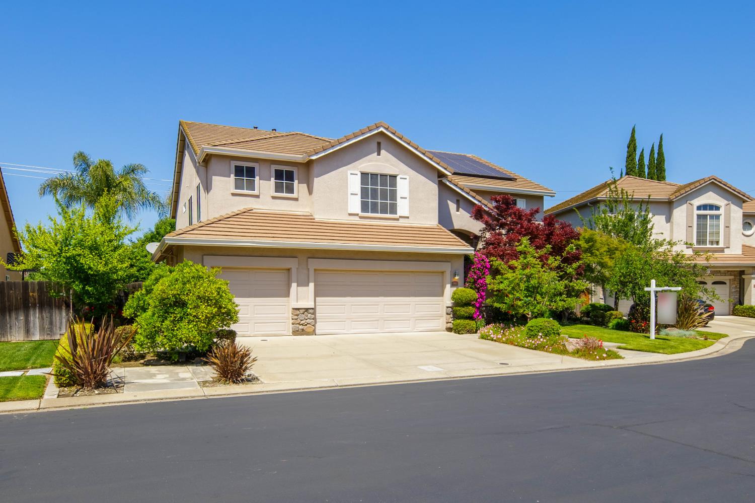 1705 Avignon Lane Modesto, CA 95356 - Photo 3 of 87