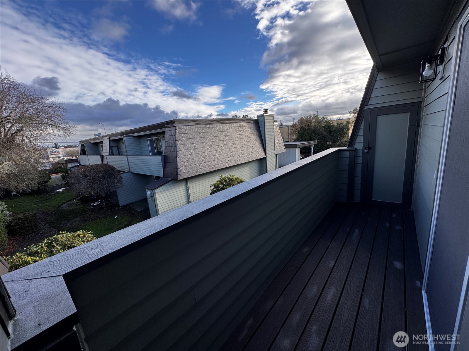 12600 4th Avenue West, Unit 7H Everett, WA 98204 - Photo 17 of 30 a view of balcony with furniture