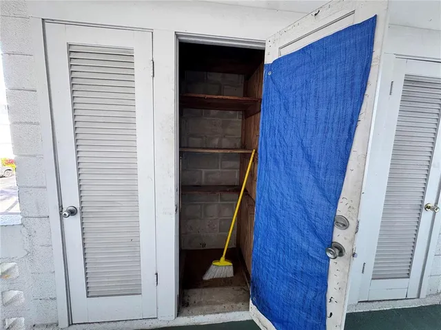 a view of walk in closet