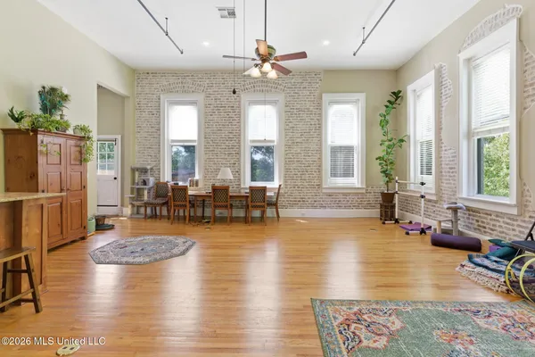$285,000 | 601 Court Street, Unit 200, Hattiesburg, MS 39401