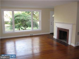 1106 North Bailey Road Coatesville, PA 19320 - Photo 3 of 12 Living Room