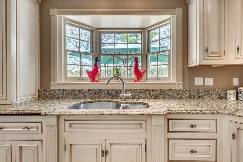 52 Jenkins Road Andover, MA 01810 - Photo 11 of 29 Gallery Image 11