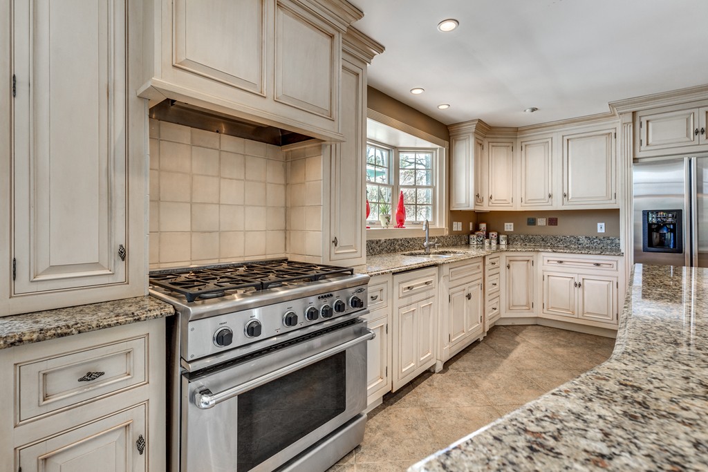 52 Jenkins Road Andover, MA 01810 - Photo 12 of 29 Gallery Image 12