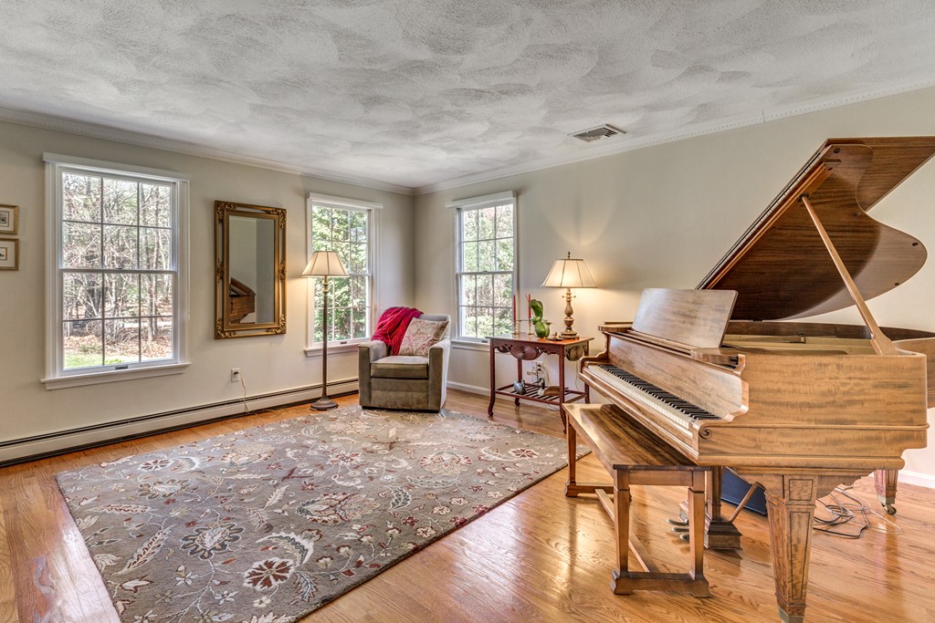 52 Jenkins Road Andover, MA 01810 - Photo 6 of 29 Gallery Image 6