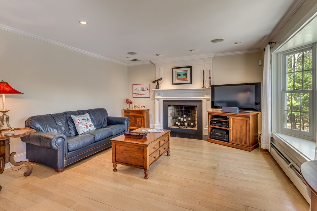52 Jenkins Road Andover, MA 01810 - Photo 8 of 29 Gallery Image 8