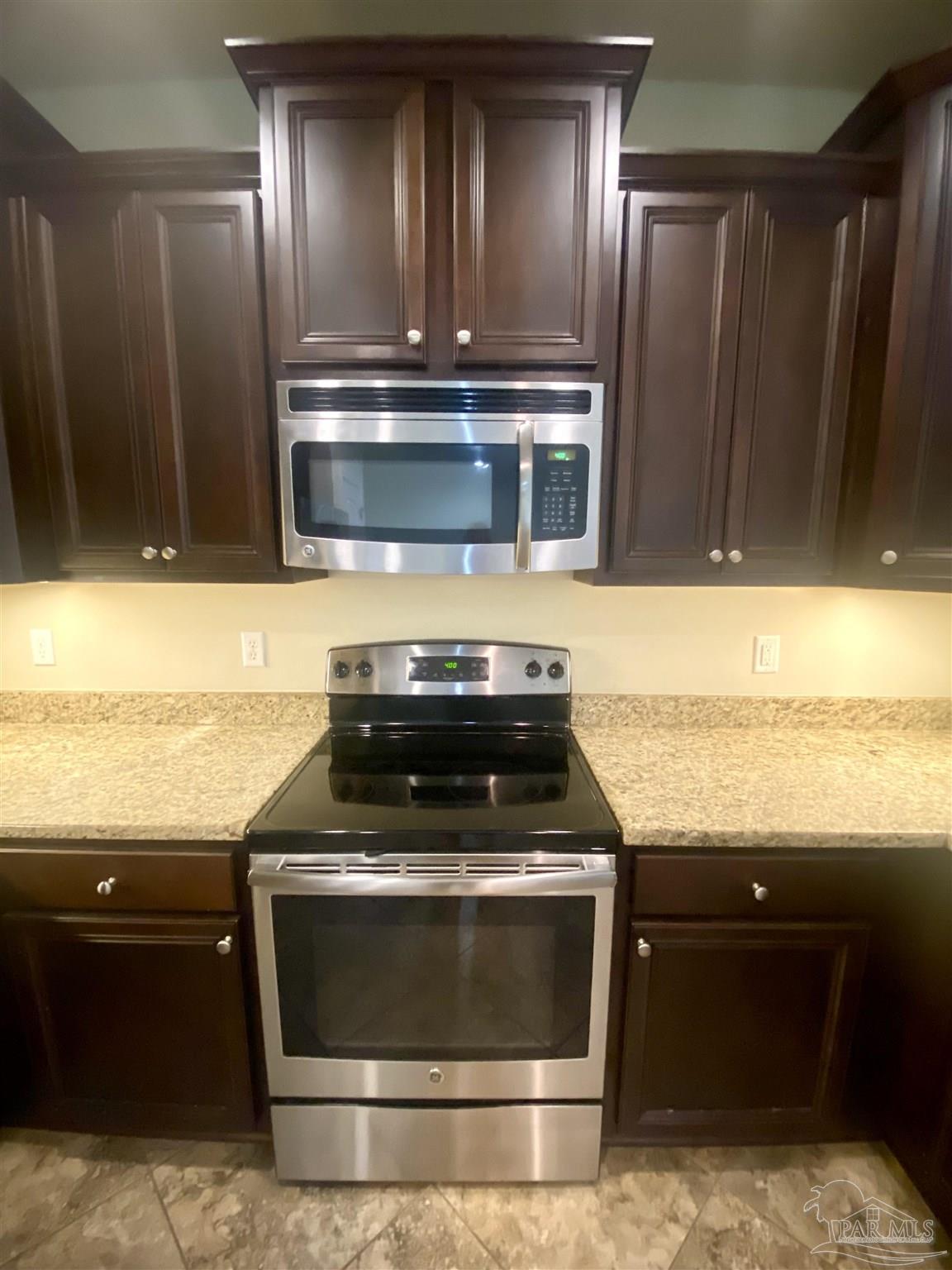 5979 Rustic Ridge Circle Milton, FL 32570 - Photo 10 of 39